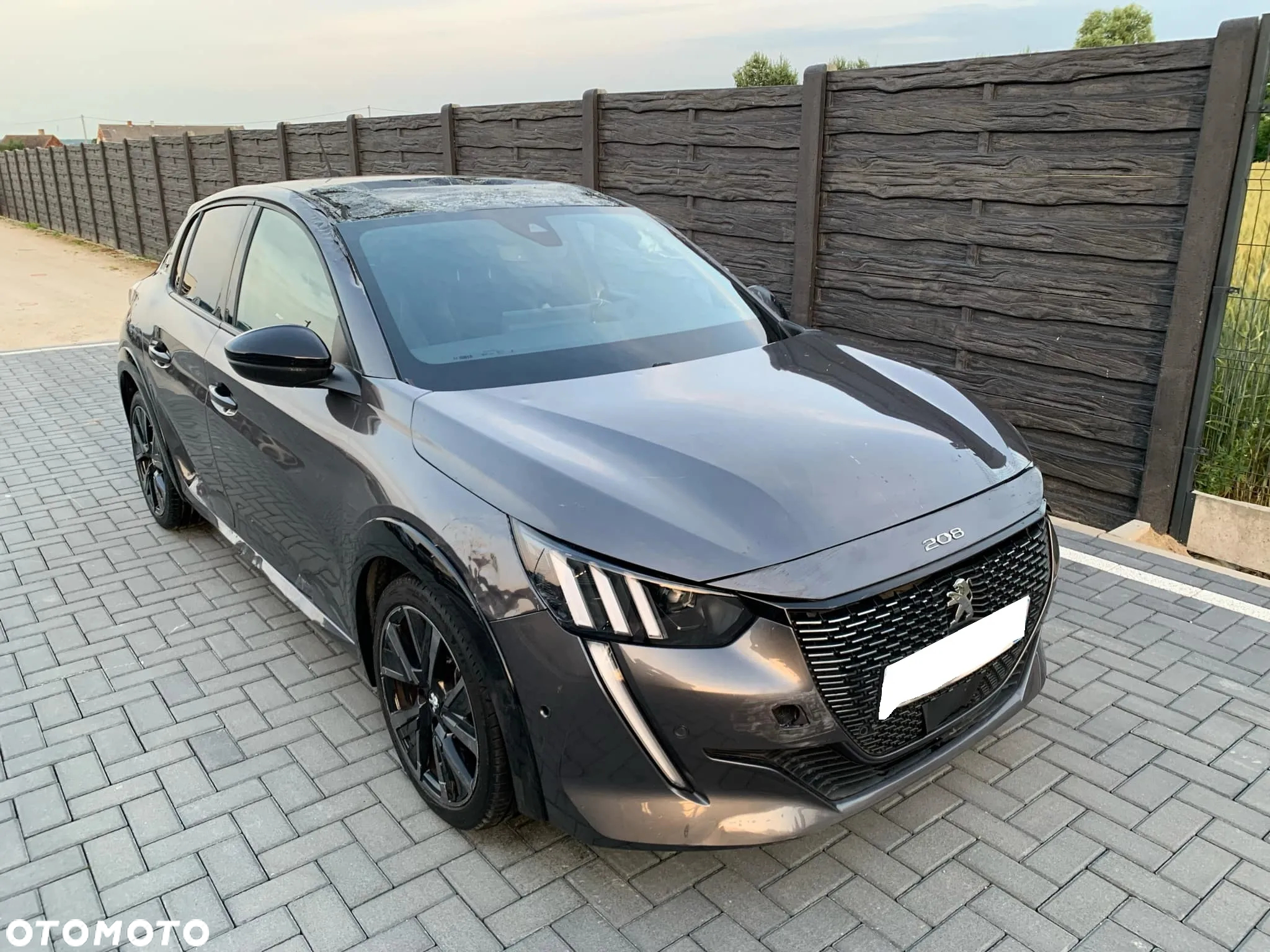 Peugeot 208 PureTech 100 EAT8 GT - 36