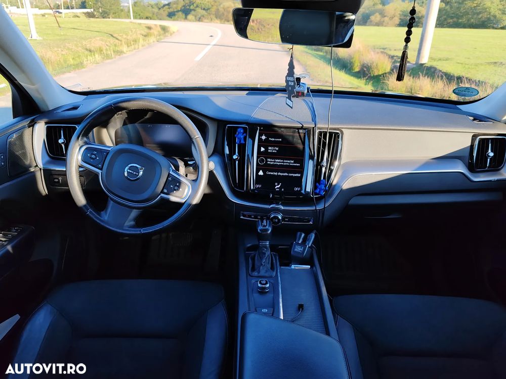 Volvo XC 60 D5 AWD Geartronic Momentum - 16