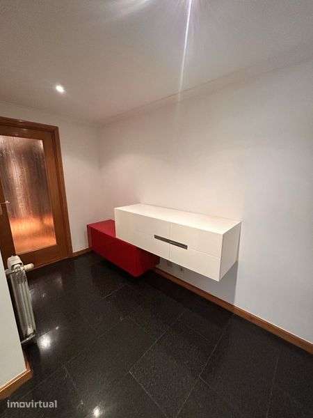 Apartamento T1 Praia Miramar - Grande imagem: 4/12