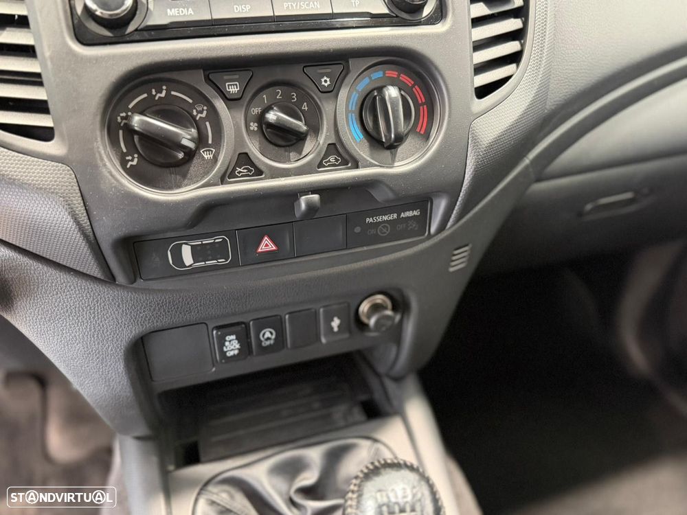 Mitsubishi L200 2.3 DI-D CD Invite 4WD - 9