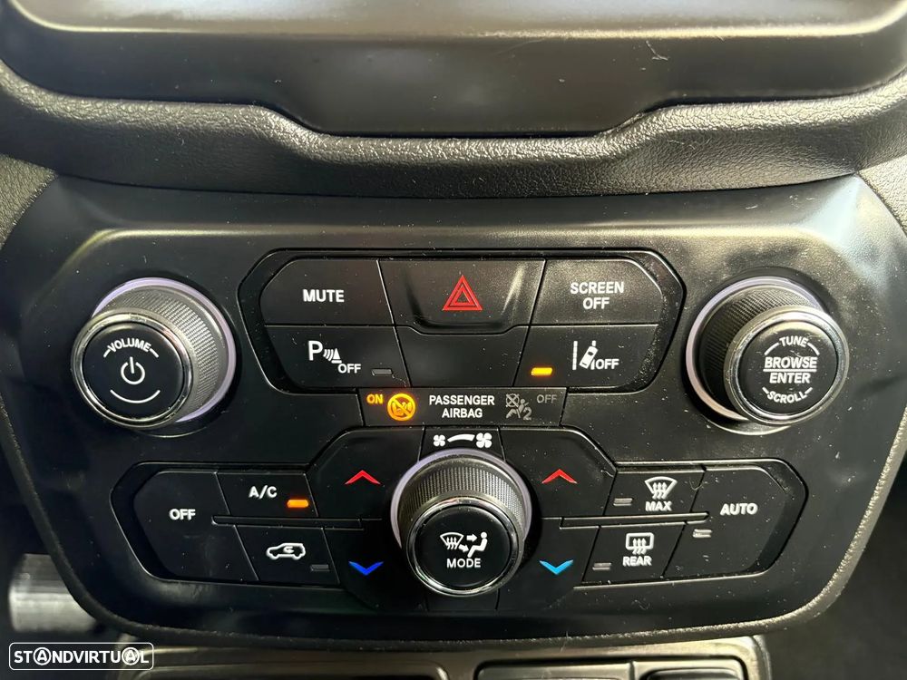 Jeep Renegade 1.6 MultiJet DSG Business Line - 21
