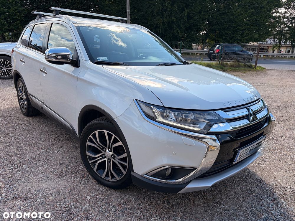 Mitsubishi Outlander 2.2 DID Instyle Navi - 2