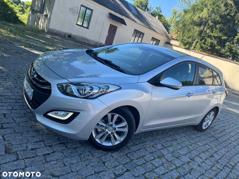 Hyundai i30 1.6 CRDI Trend - 3