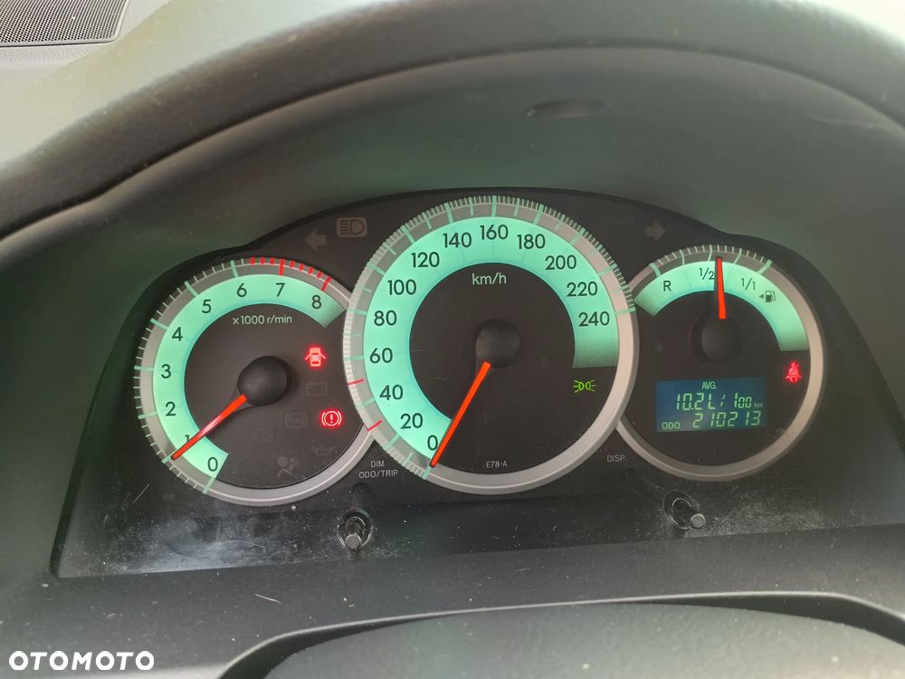 Toyota Corolla Verso - 5