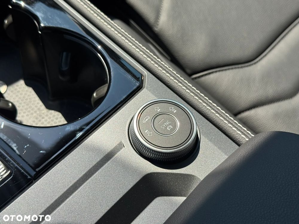 Volkswagen Touareg 3.0 V6 TDI 4Motion Elegance - 21