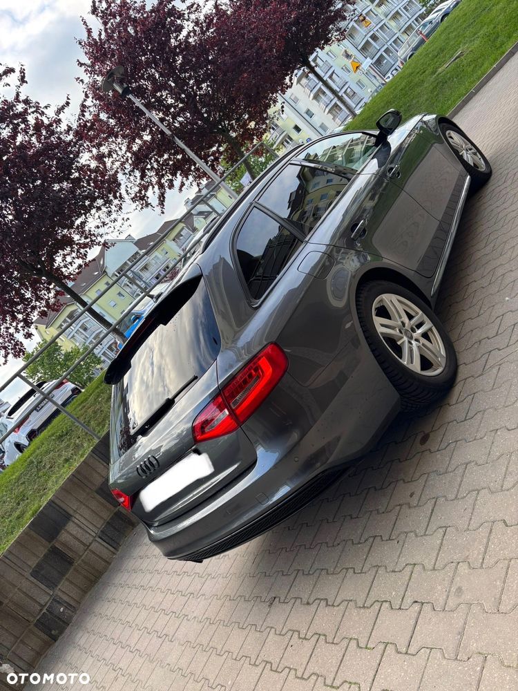 Audi A4 Avant 2.0 TDI DPF clean diesel multitronic S line Sportpaket - 4