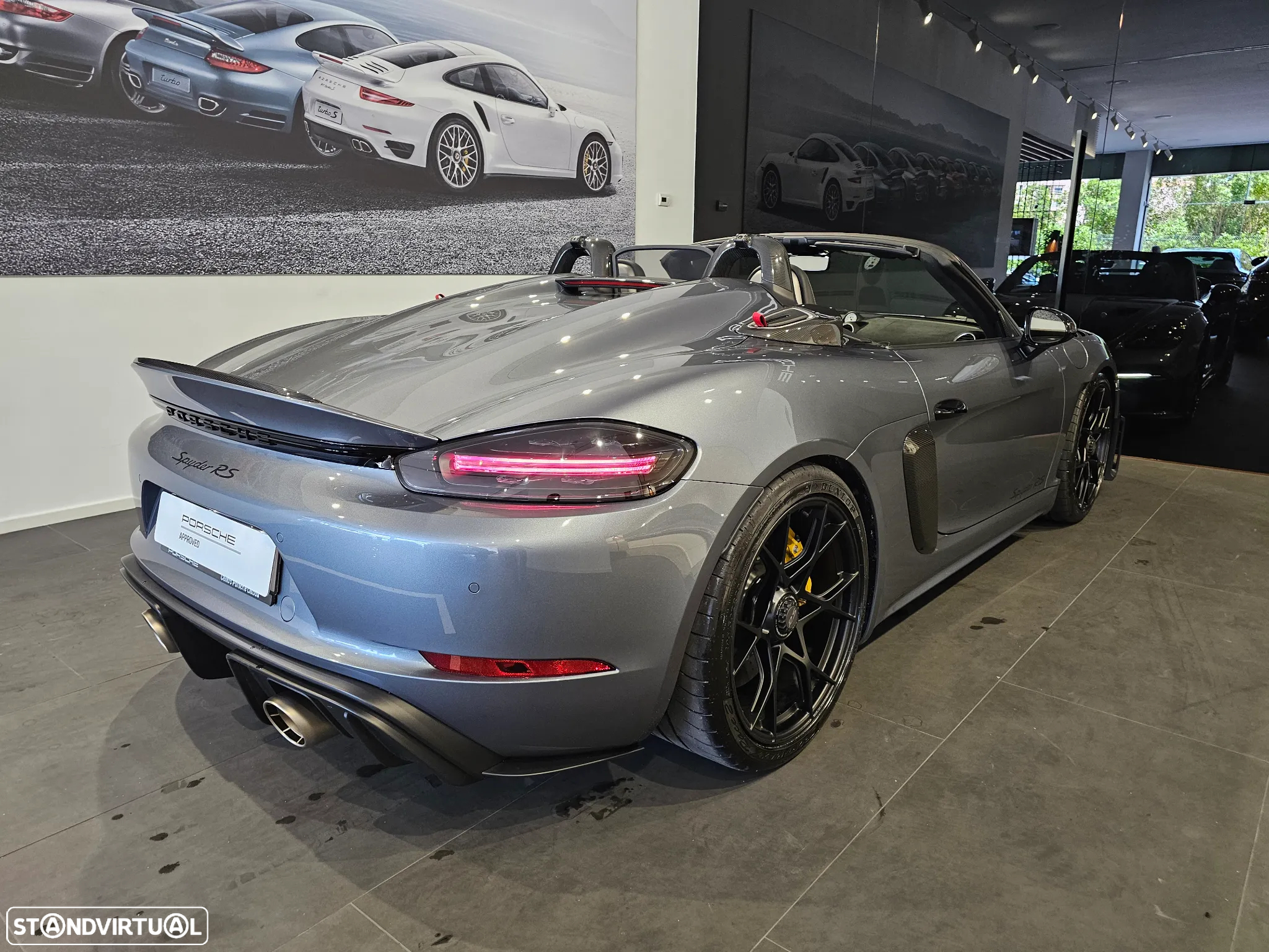 Porsche 718 Spyder - 12