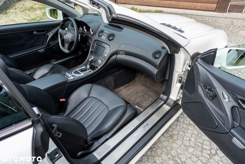 Mercedes-Benz SL 63 AMG - 33