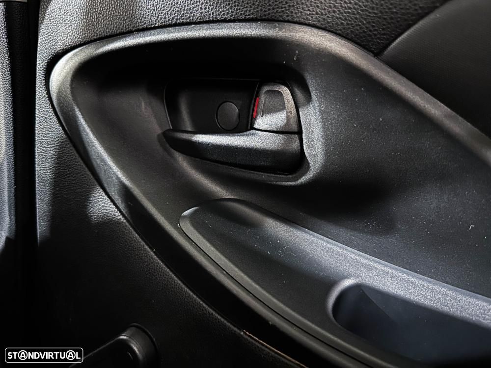 Toyota Yaris 1.5 HDF Premier Edition - 28