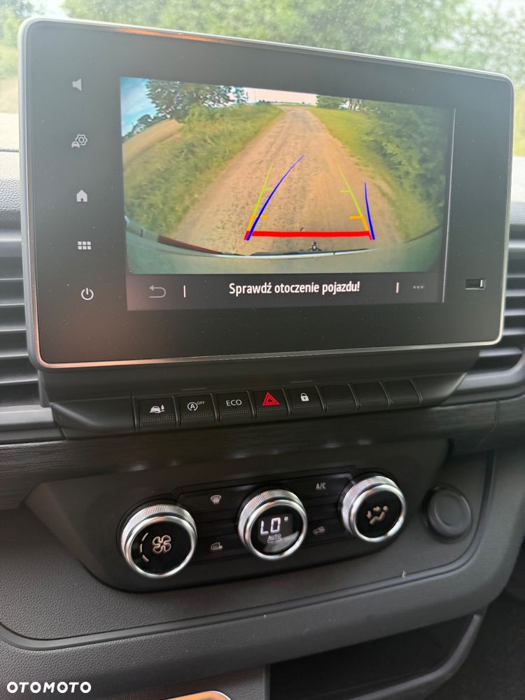 Renault Trafic - 25