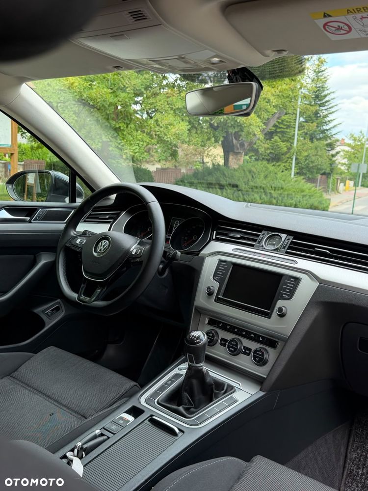 Volkswagen Passat 2.0 TDI (BlueMotion Technology) Comfortline - 20