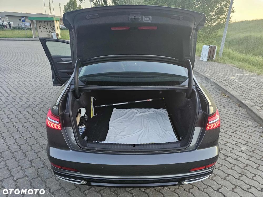 Audi A6 - 6