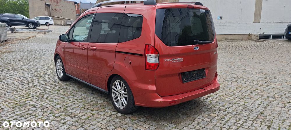 Ford Tourneo Courier 1.0 EcoBoost Titanium - 2