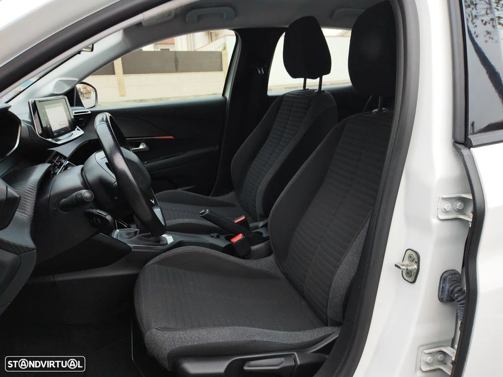 Peugeot 208 1.2 PureTech Allure Pack - 18