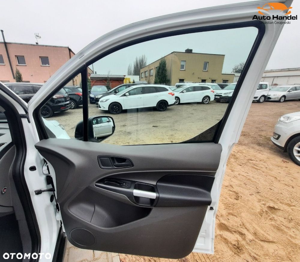 Ford Transit Connect - 36