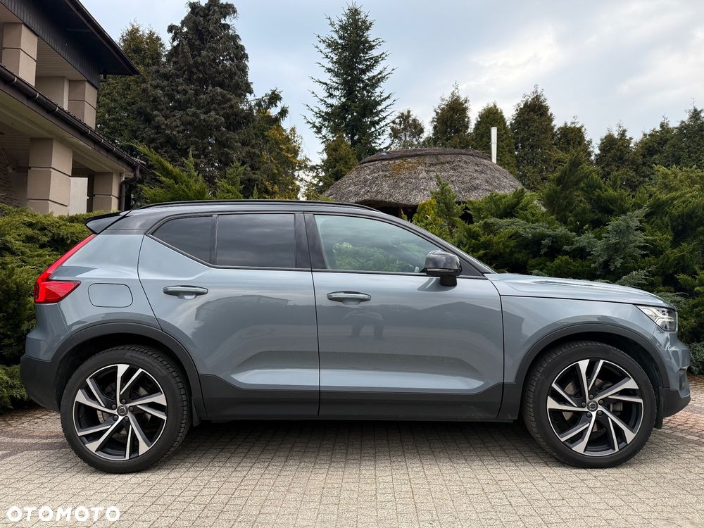 Volvo XC 40 B4 B DKG Ultra Dark - 11