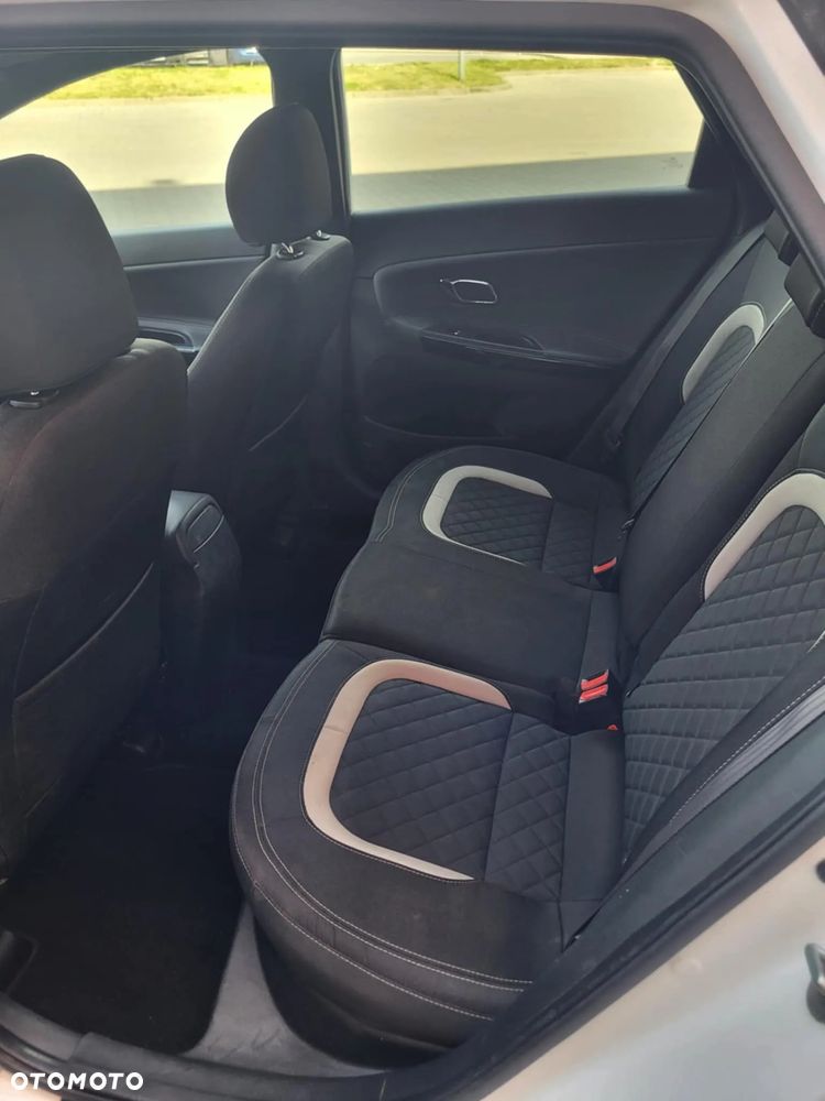 Kia Ceed 1.6 CRDi 136 DCT ISG SW GT Line - 10