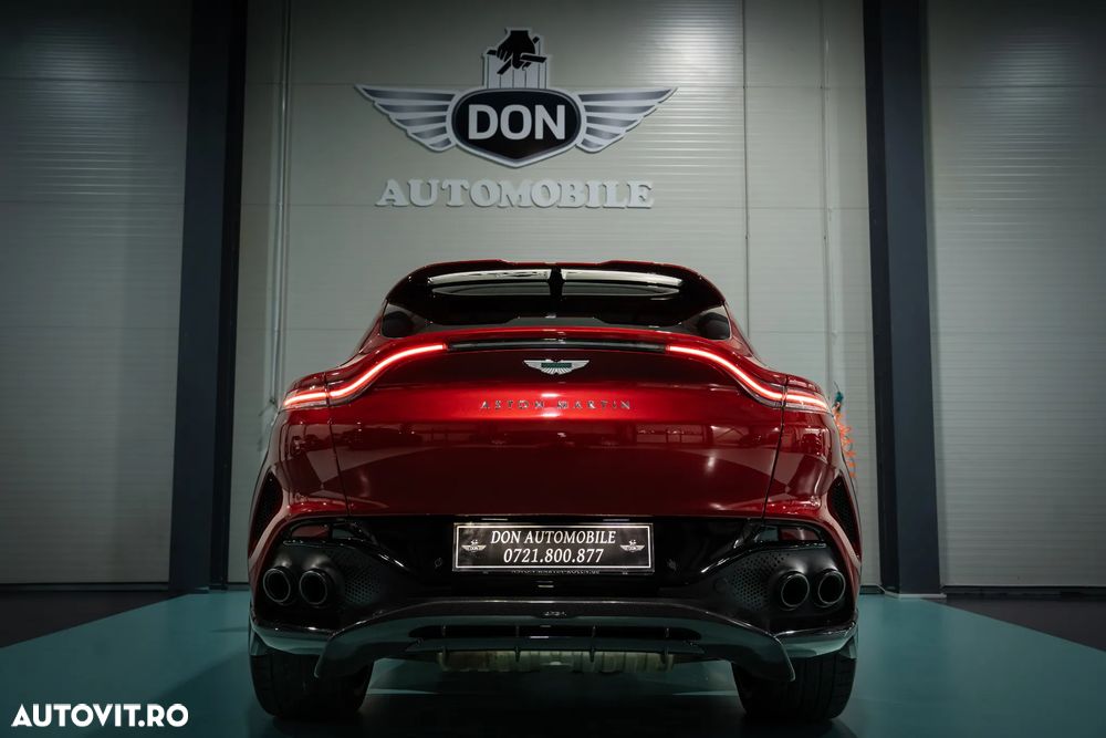 Aston Martin DBX - 40