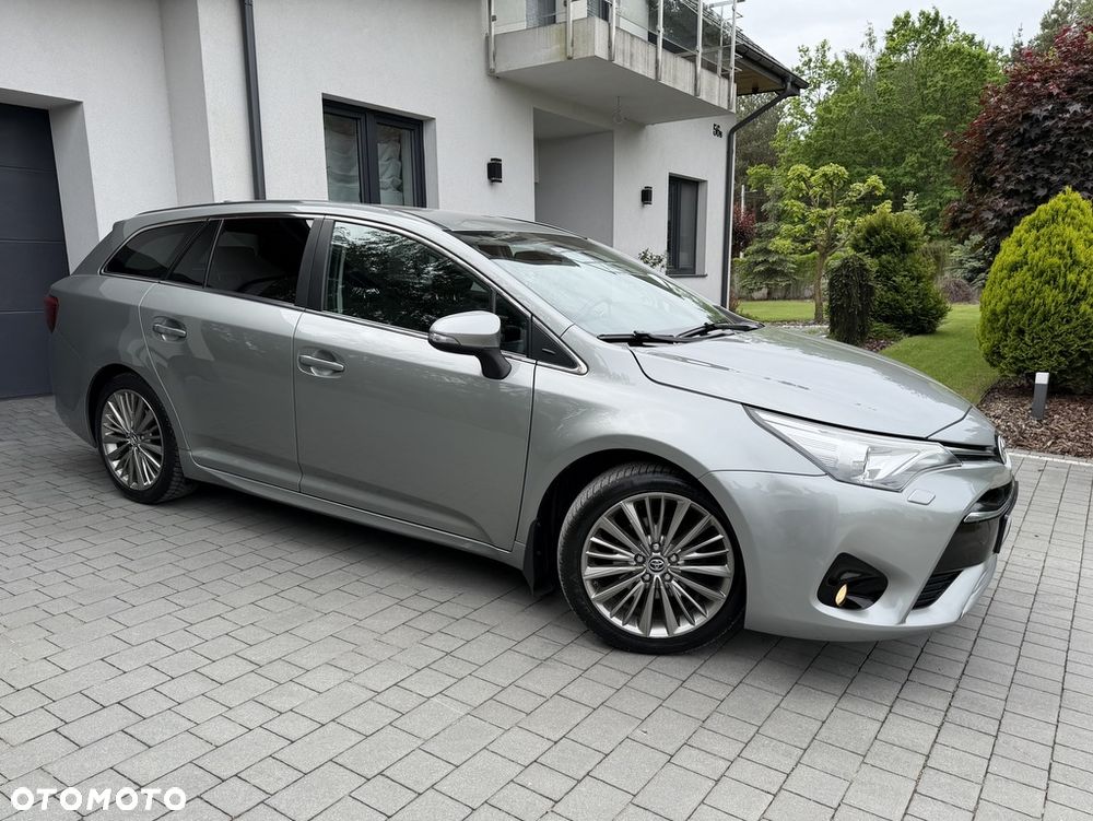 Toyota Avensis Touring Sports 1.8 Business Edition - 12