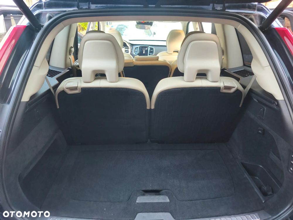 Volvo XC 90 - 25