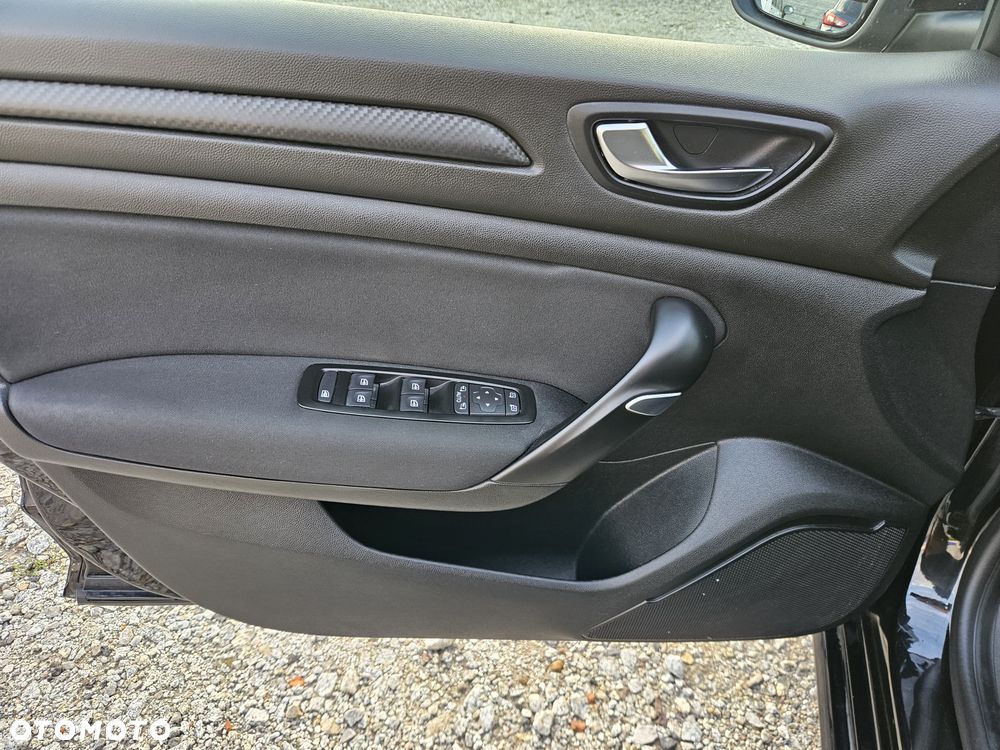Renault Megane TCe 140 GPF EDC TECHNO - 25