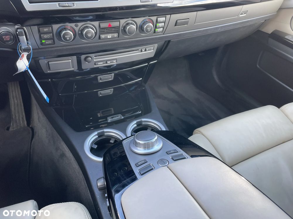 BMW Seria 7 750i - 19