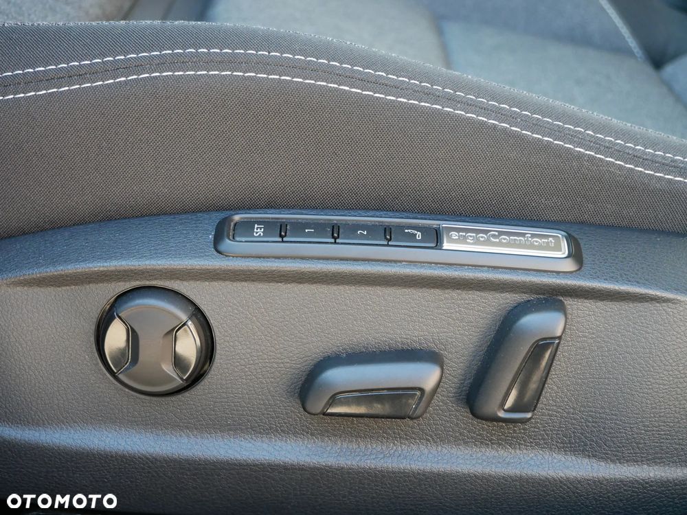 Volkswagen Passat 2.0 TDI EVO Business DSG - 15