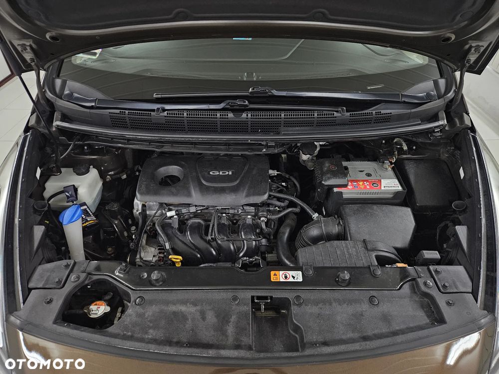 Kia Carens 1.6 GDI Business Line EU6 - 38