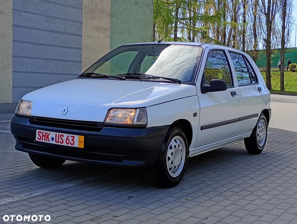 Renault Clio - 1