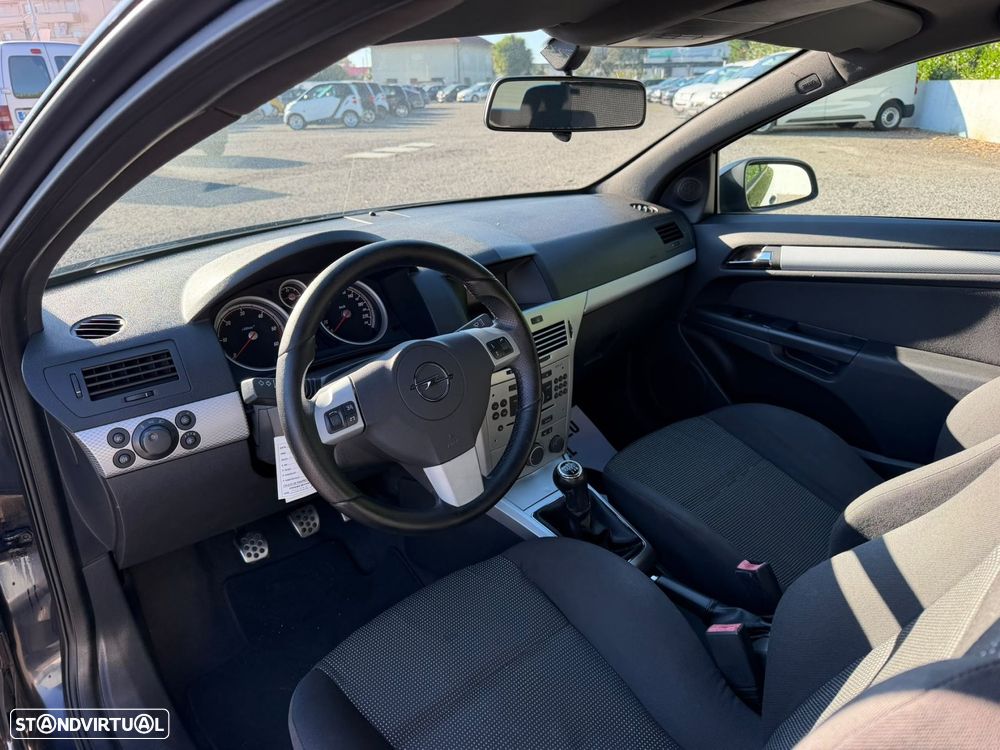 Opel Astra GTC 1.3 CDTi - 5
