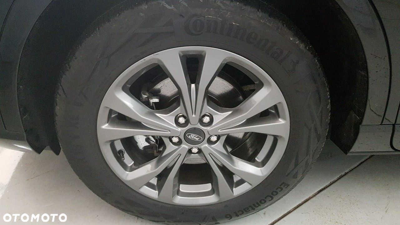 Ford Kuga - 13
