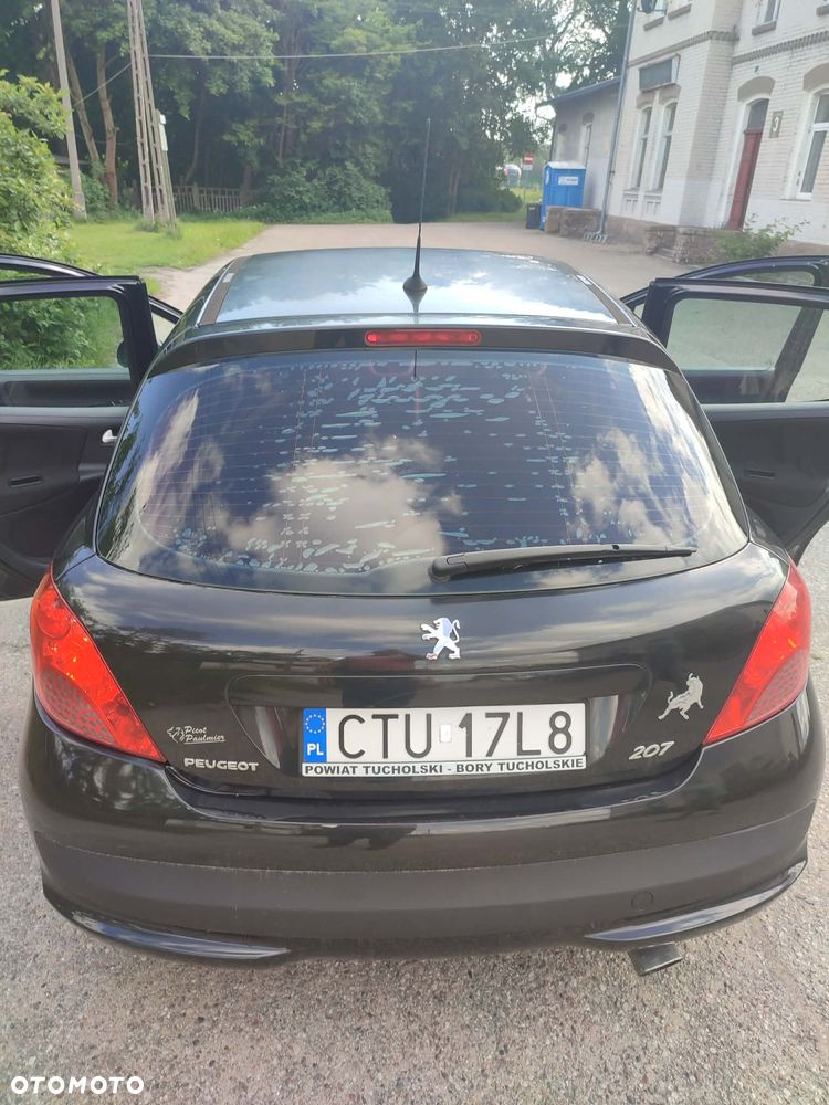 Peugeot 207 1.4 - 6