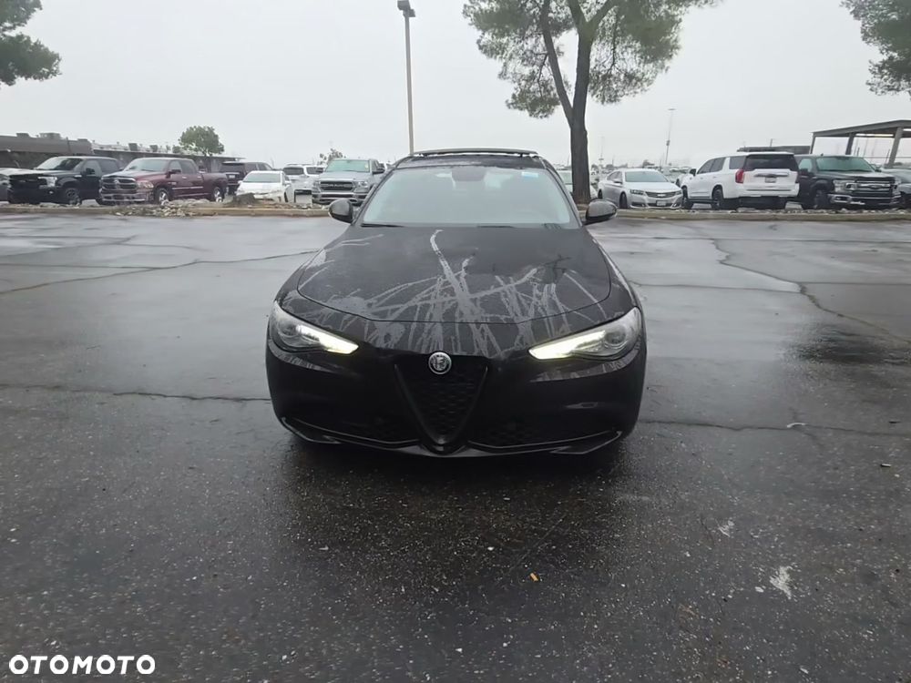 Alfa Romeo Giulia - 2