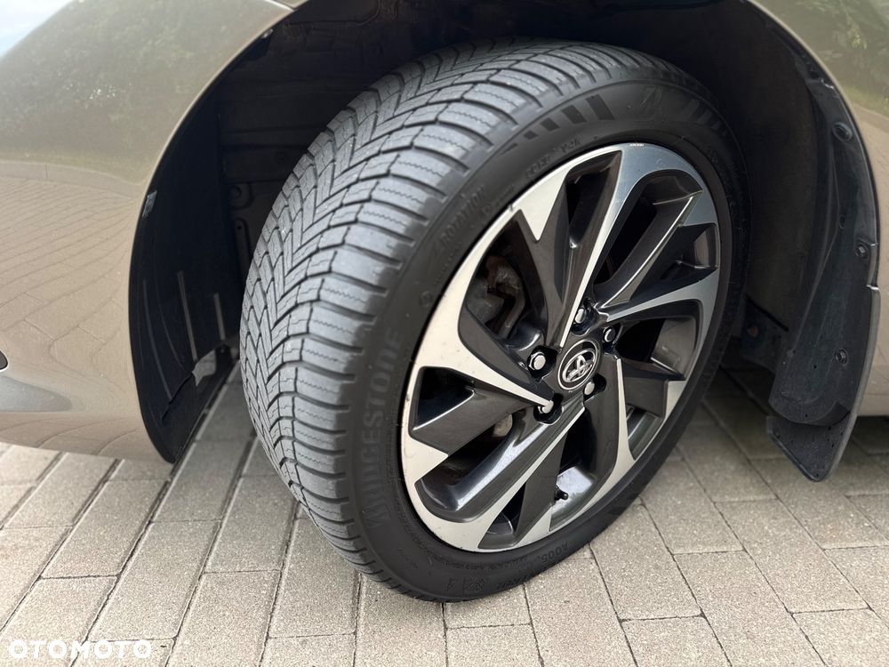 Toyota Auris Hybrid 135 Premium - 33