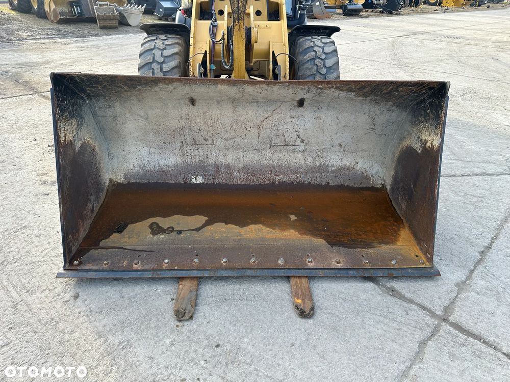 Caterpillar 907M - 10