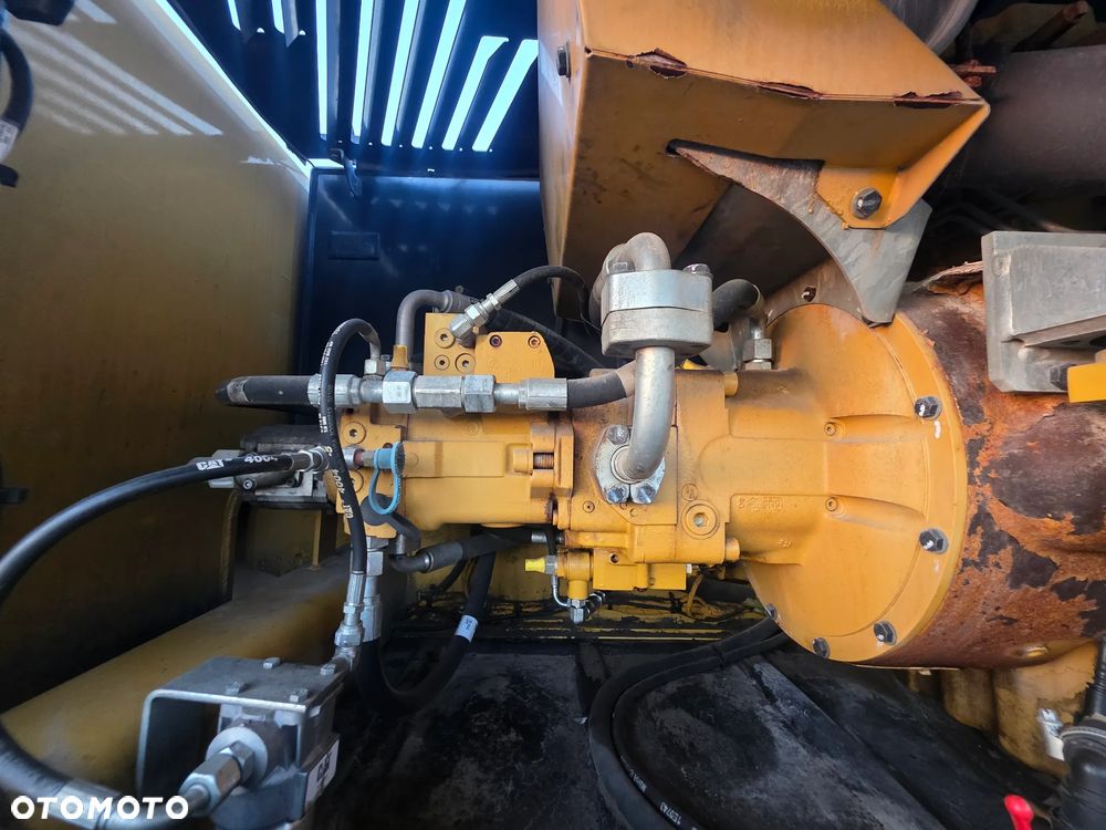 Caterpillar M318D, 2014 ROK, PODPORY + PŁUG - 15