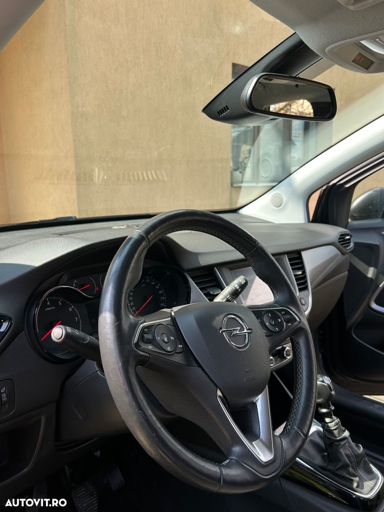 Opel Crossland 1.2 Start/Stop 120 years - 9