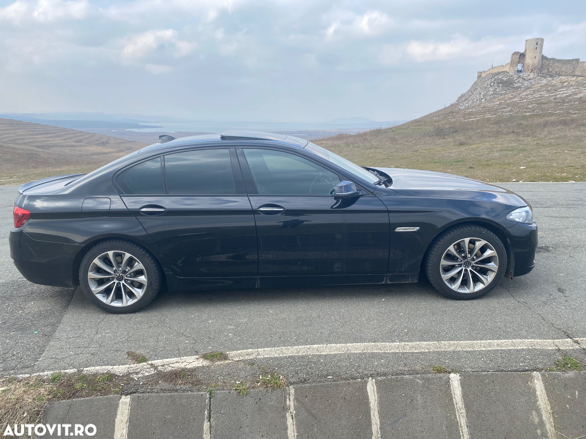 BMW Seria 5 520d xDrive AT - 14
