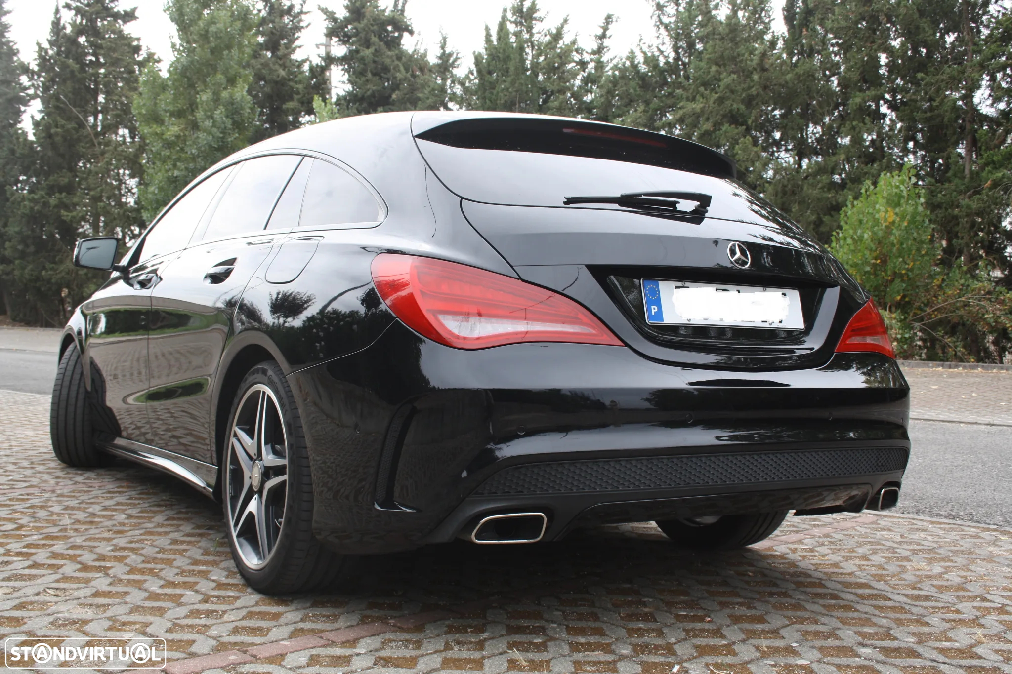Mercedes-Benz CLA 180 d Shooting Brake AMG Line - 21