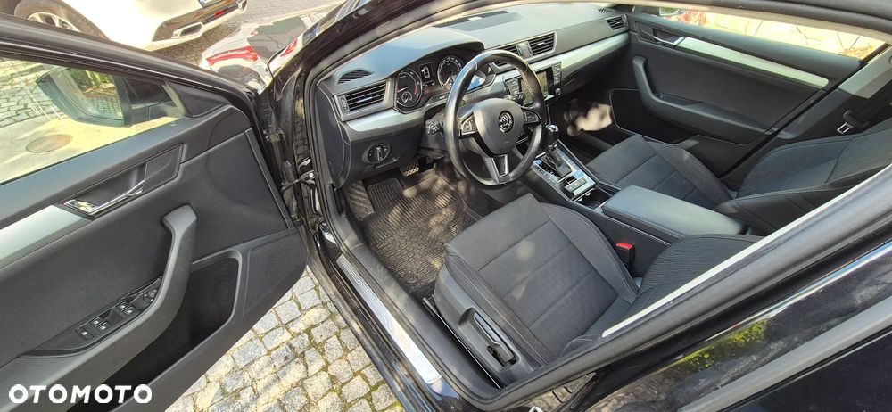 Skoda Superb 2.0 TDI Style DSG - 8