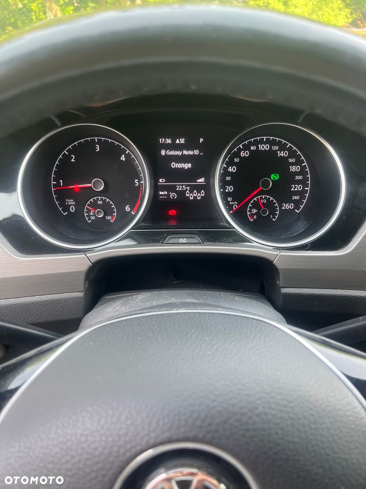 Volkswagen Touran - 9