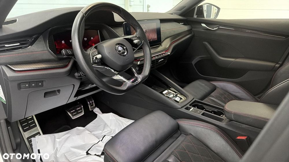Skoda Octavia 2.0 TSI RS DSG - 9
