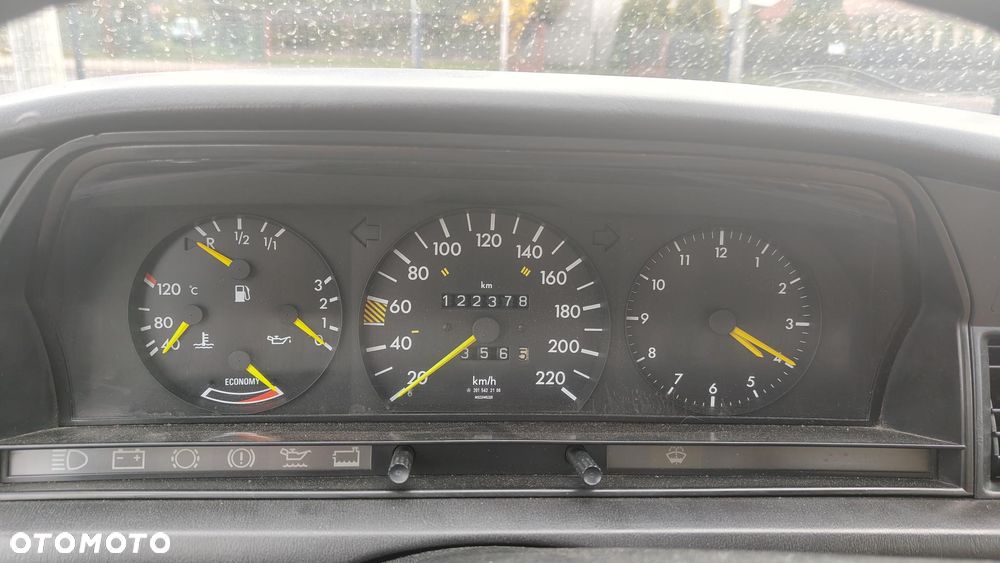 Mercedes-Benz W201 (190) - 7