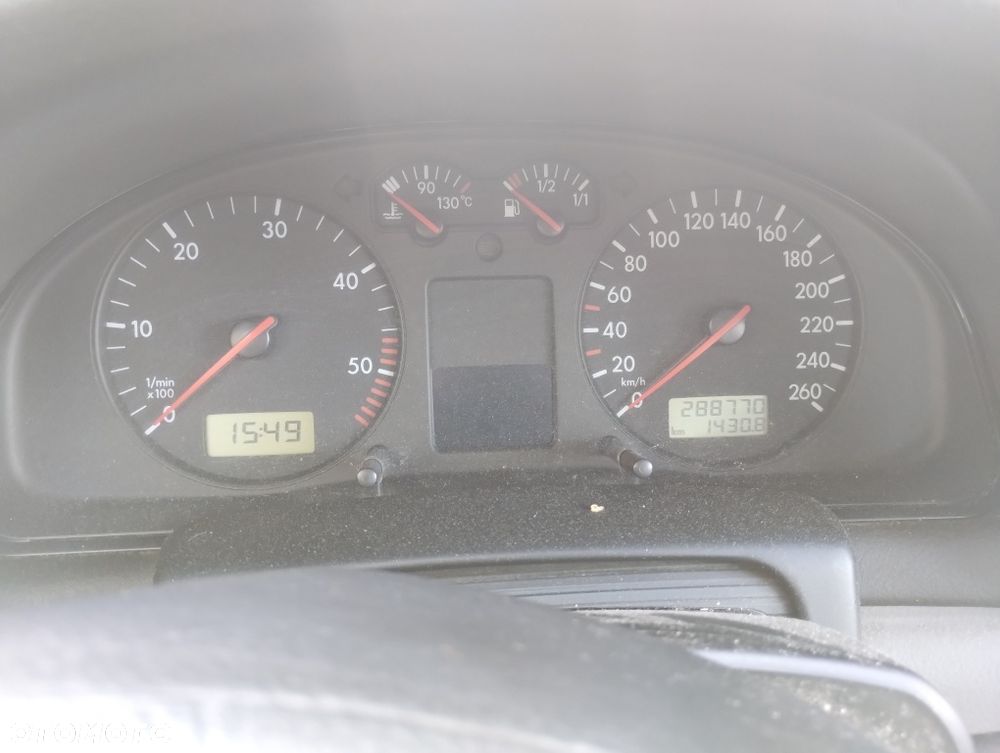 Volkswagen Passat - 6