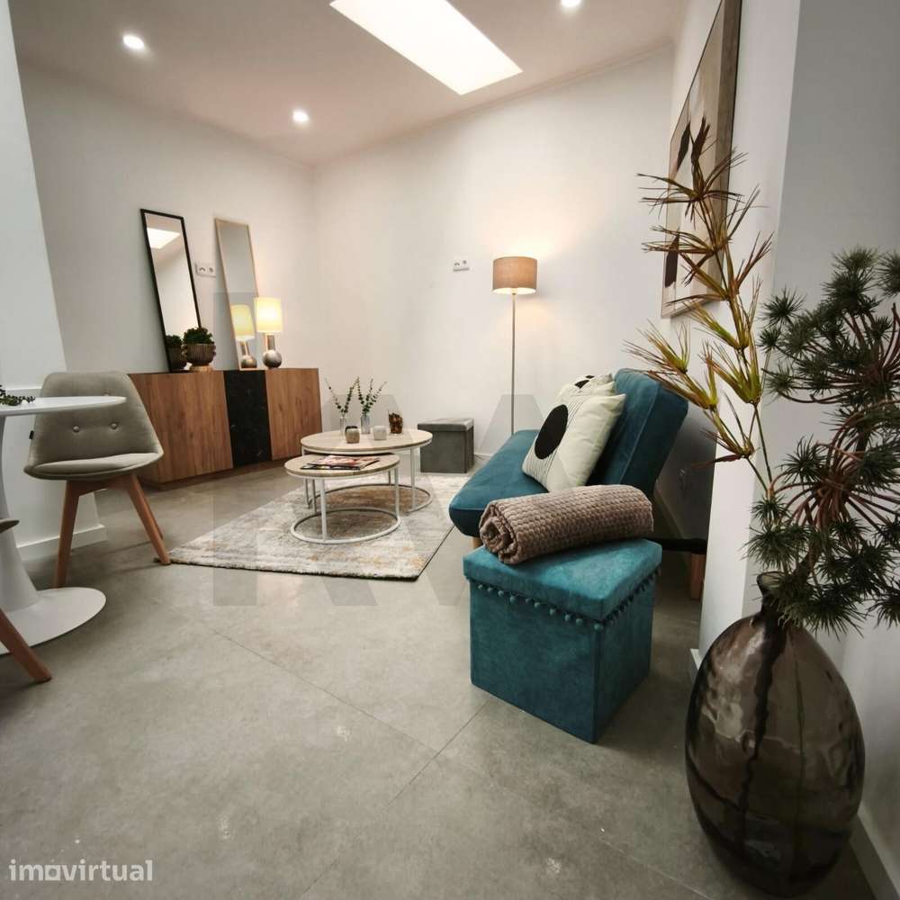 Apartamento T3 em Remodelação Total com Home Staging – Benfica, Lisboa - Grande imagem: 2/29