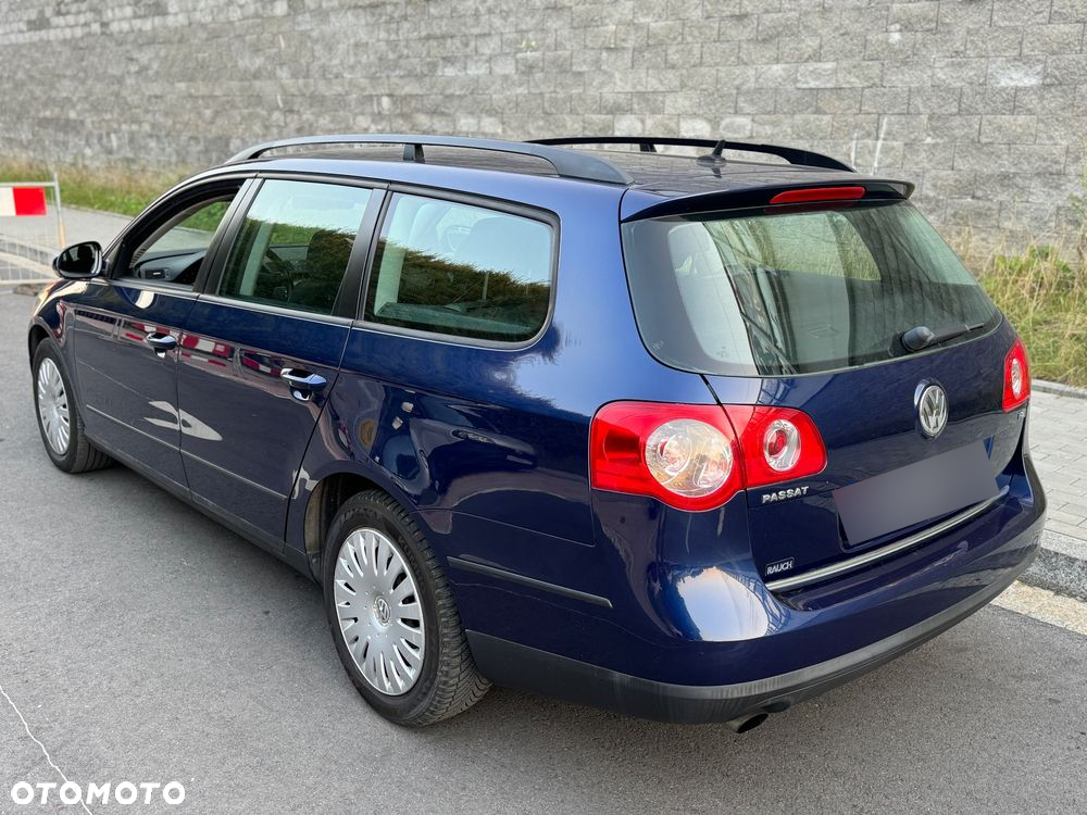 Volkswagen Passat - 2