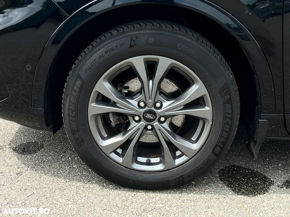 Ford Kuga 2.5 Duratec FHEV ST-LINE - 33
