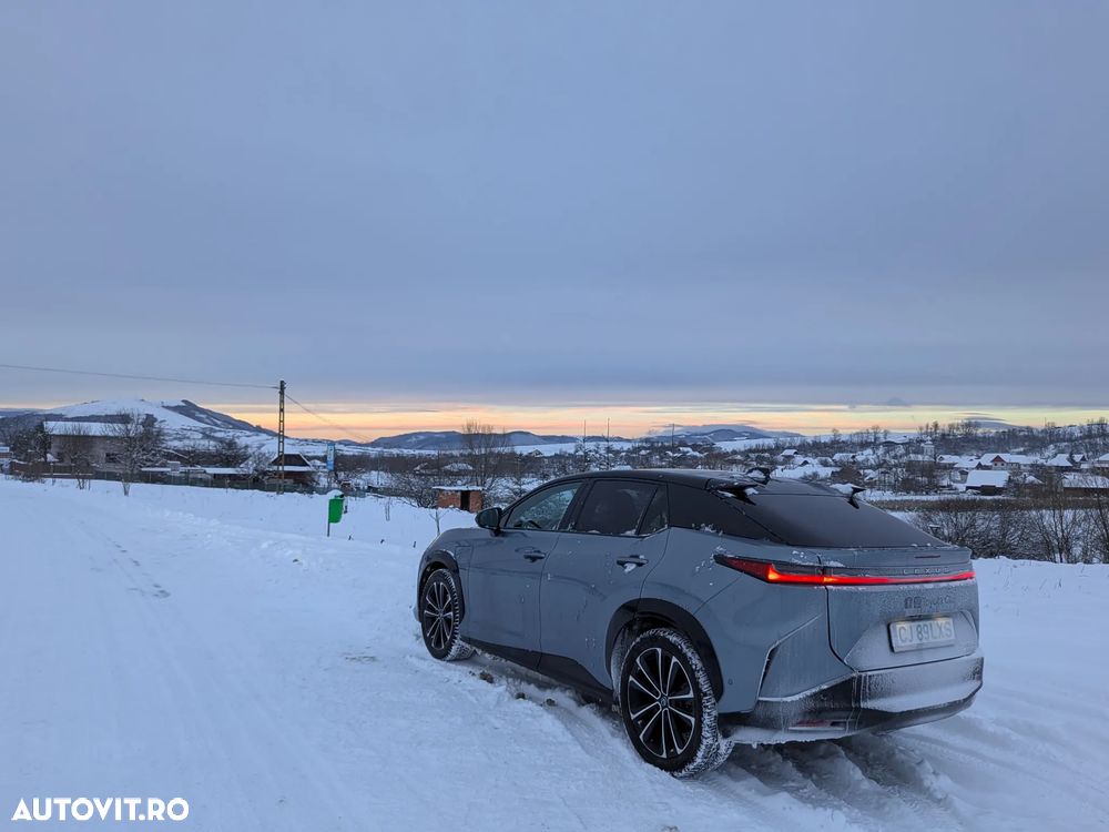 Lexus RZ 450e AWD Luxury - 5