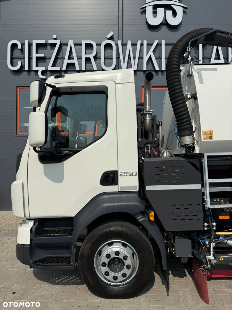 Volvo VOLVO FL 15.250 Euro 6 // zamiatarka JOHNSTON VT652 // odkurzacz , polewaczka - 25