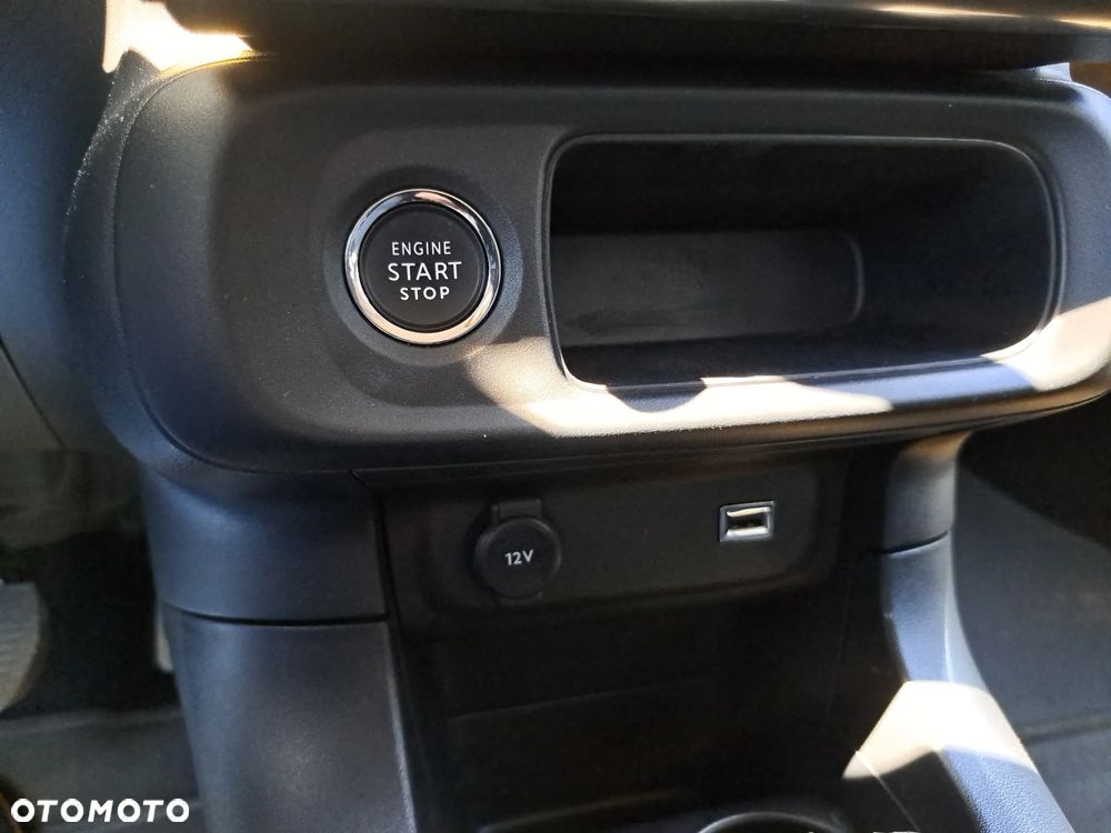 Citroën C3 1.2 PureTech Shine - 21